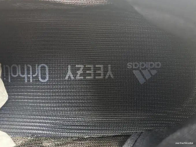 ADIDAS 700 GY0189 YEEZY V3 0604